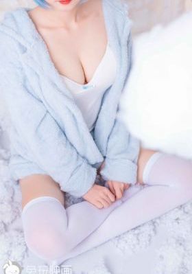 浴室里强做开腿呻吟日本_DVD免费高清观看