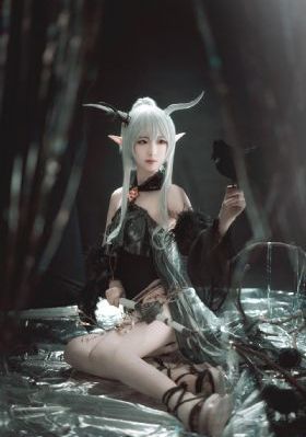 人人爽久久涩噜噜噜小说_BD英语免费在线播放